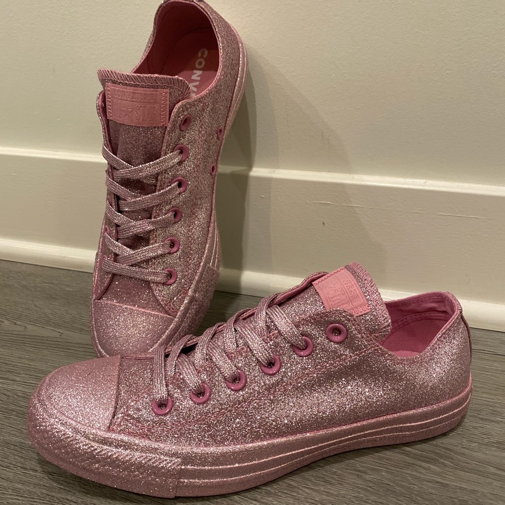 Pink glitter Converse 😍